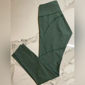Outdoors Voice green leggings size XS